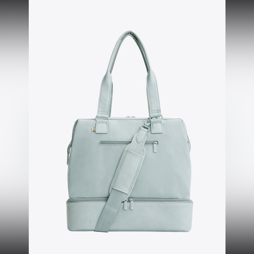The Mini Weekender BÉIS bag in the sold out “slate” color.